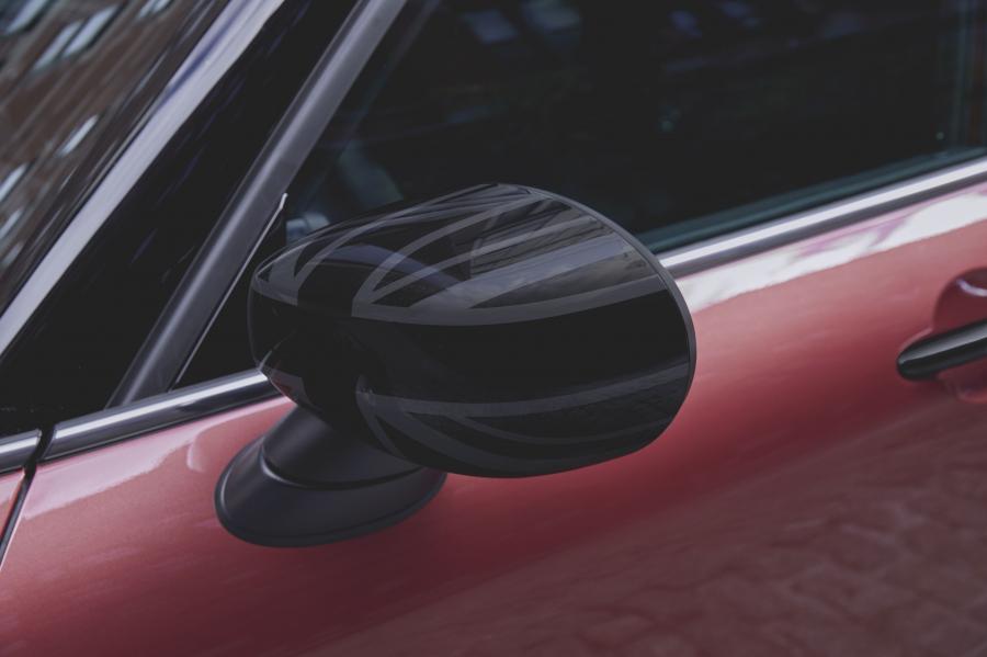 Детали экстерьера Mini Cooper S Clubman Accessorized (F54) 2019 года  (WW) (фото 7 из 8)